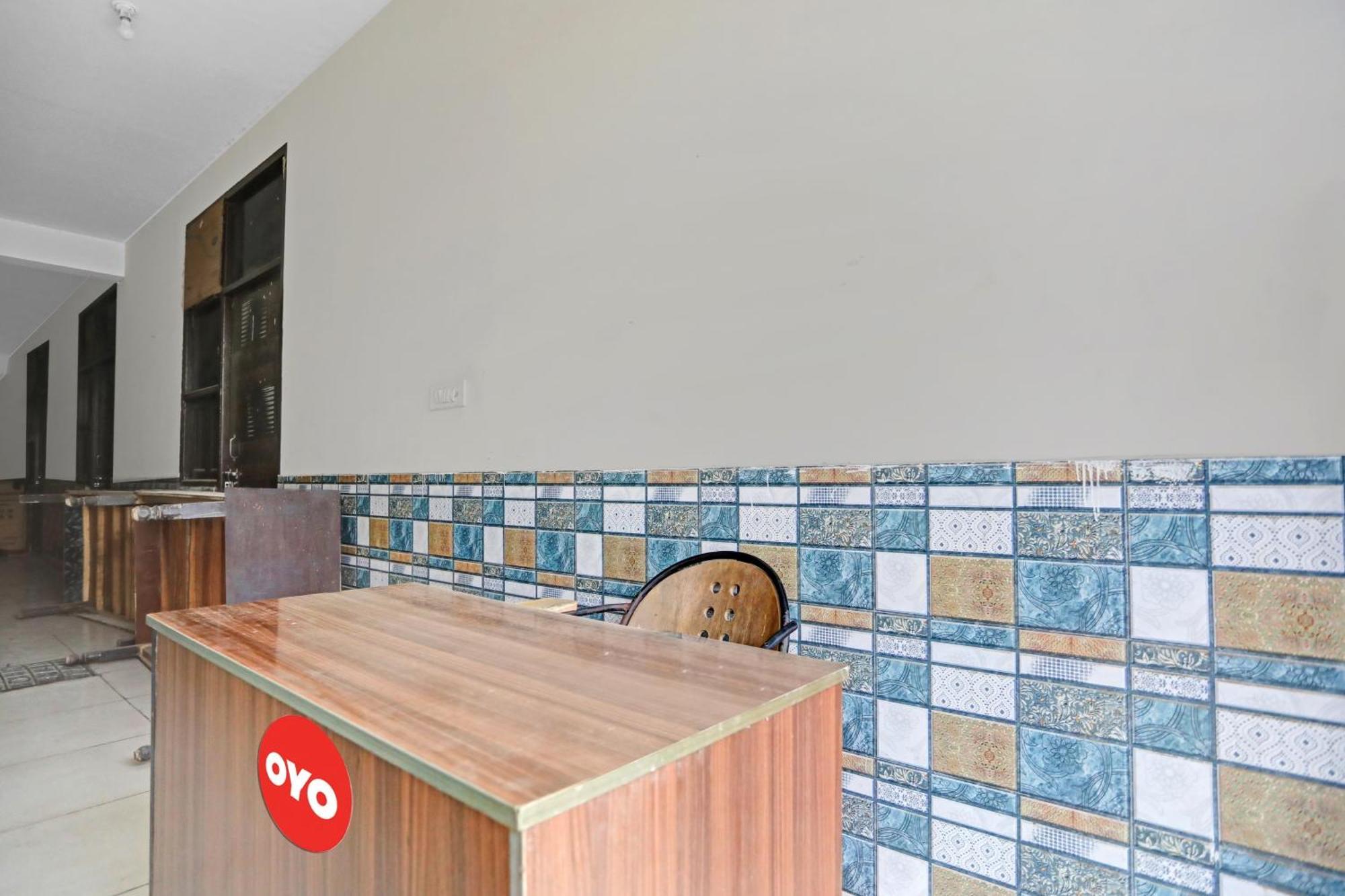 Hotel O Vrinda Residency Noida Exteriér fotografie